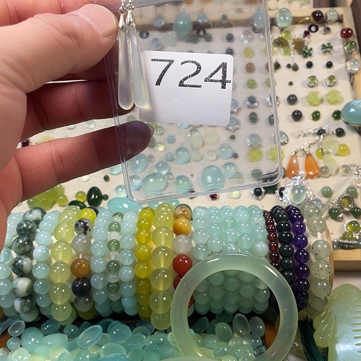 蛇纹石玉合金耳钉