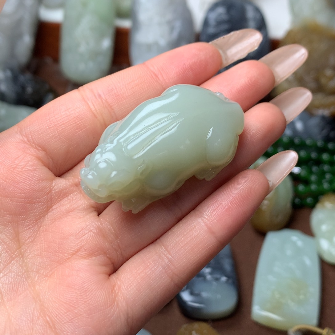 和田玉挂件未镶嵌何*森