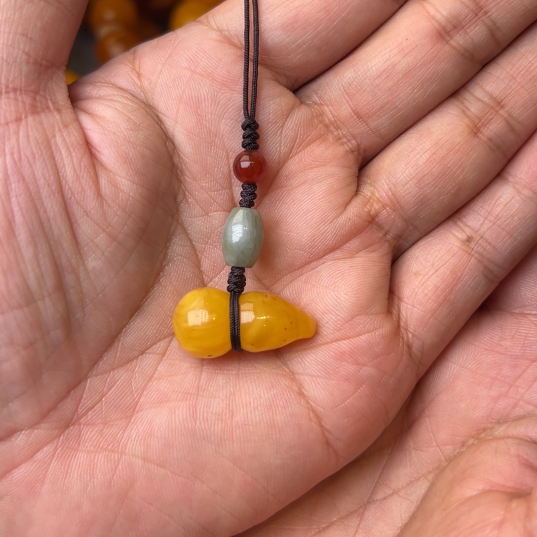 蜜蜡未镶嵌吊坠(不含链)