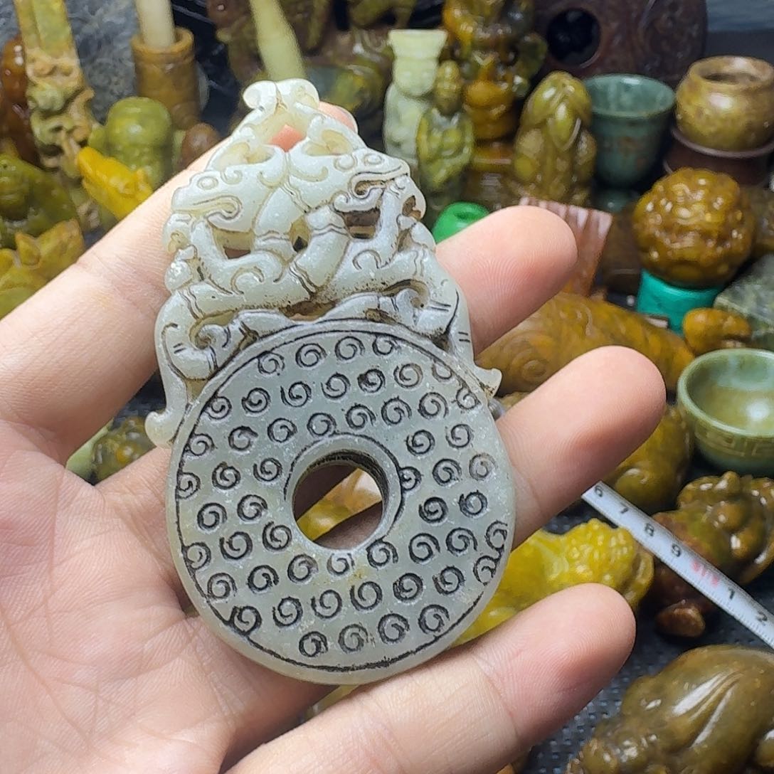白玉菩提吊坠。。。