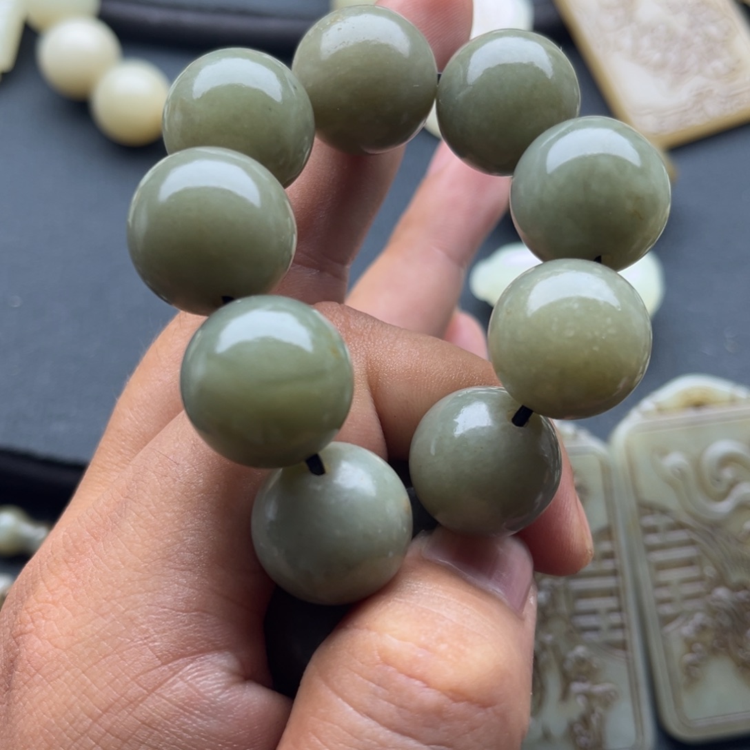 安***茶和田玉未镶嵌颈饰