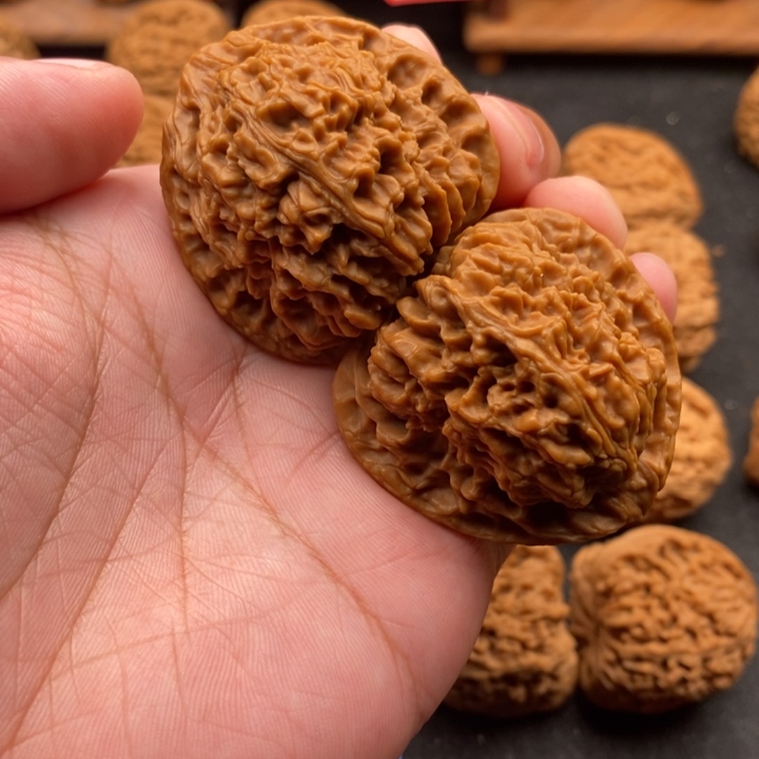 文玩核桃把件呵**哈