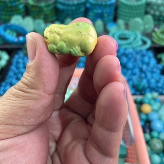 菱锰矿珠宝半成品未镶嵌