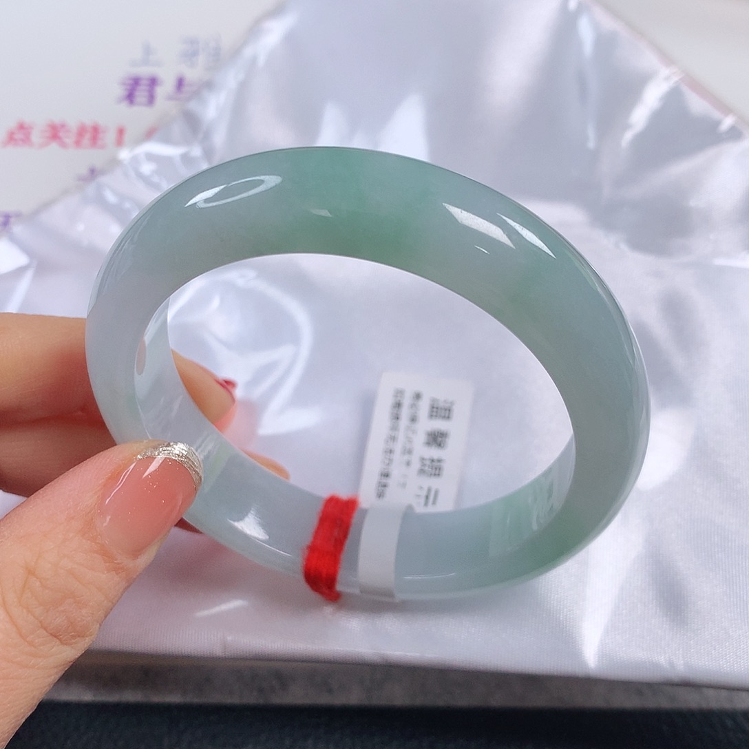 翡翠手镯未镶嵌 正圈①①②
