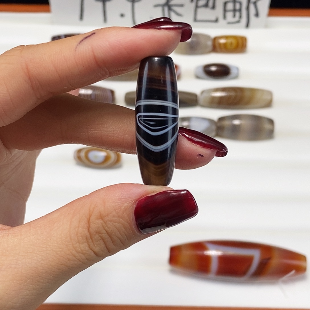 骞***翥玛瑙/玉髓合金颈饰