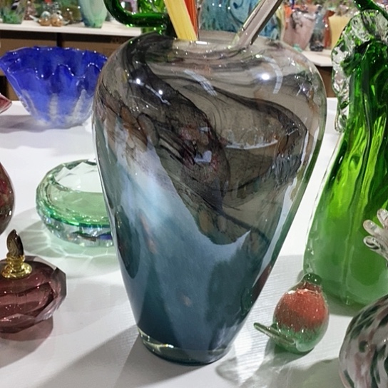 琉璃花瓶高31厘米口径9厘米