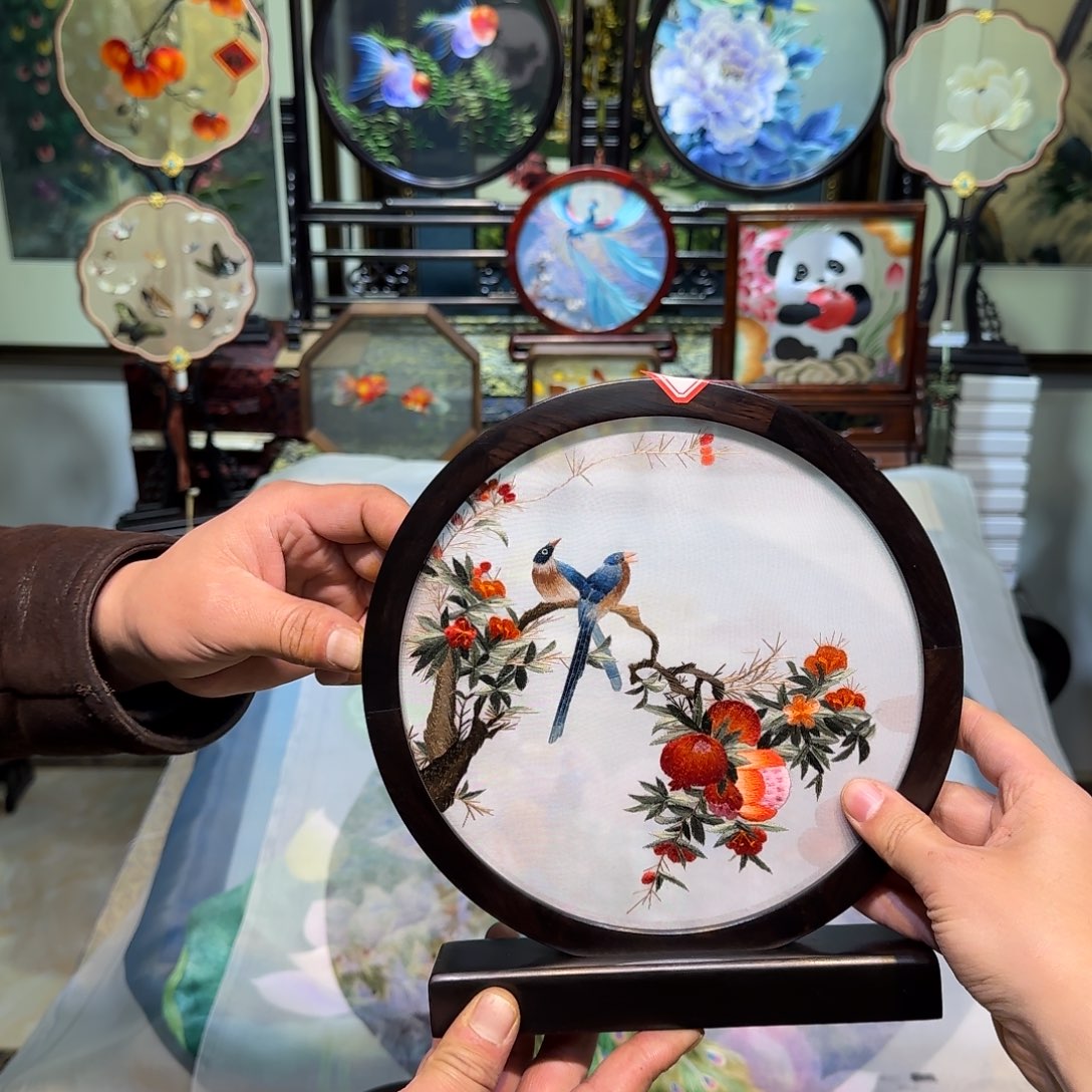 刺绣刺绣工艺精湛