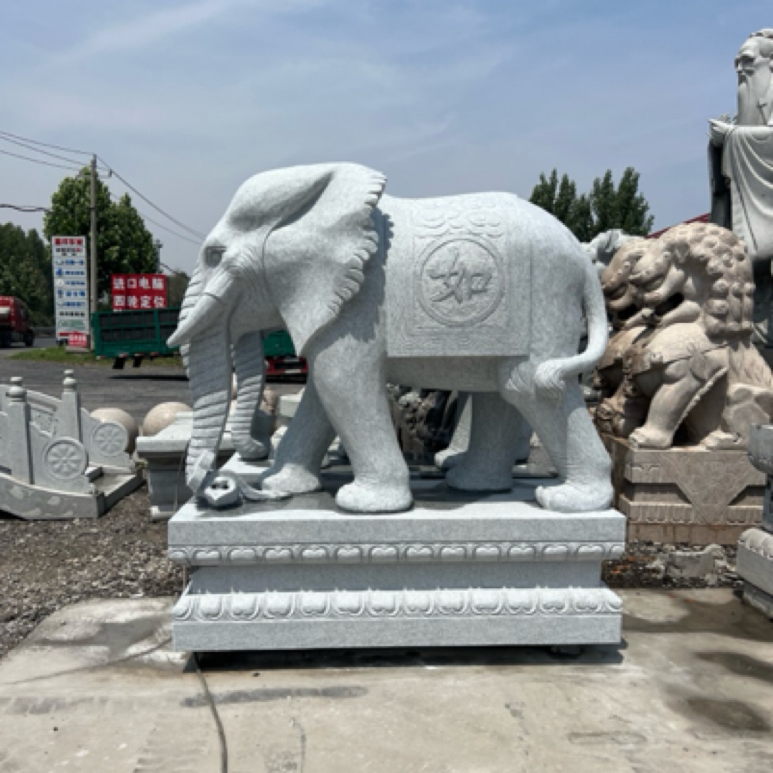 花岗岩石雕大象，吉祥如意