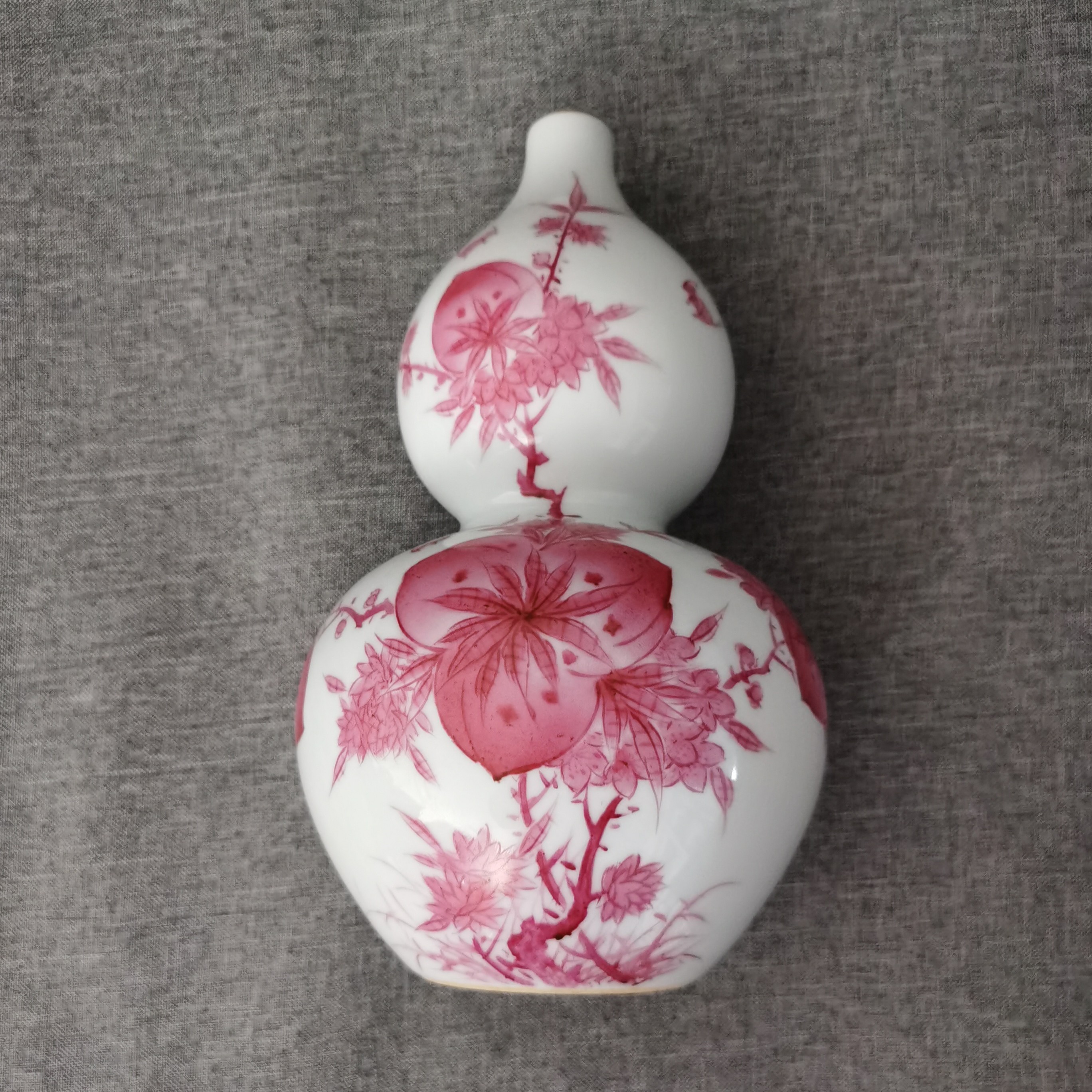 清雍正粉彩寿桃葫芦瓶