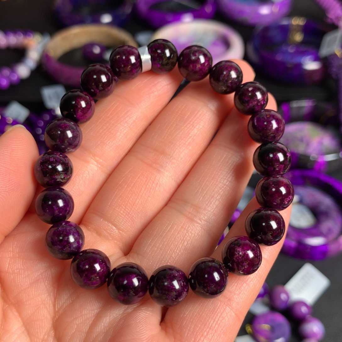 苏纪石（舒俱来）老桃红手链未镶嵌