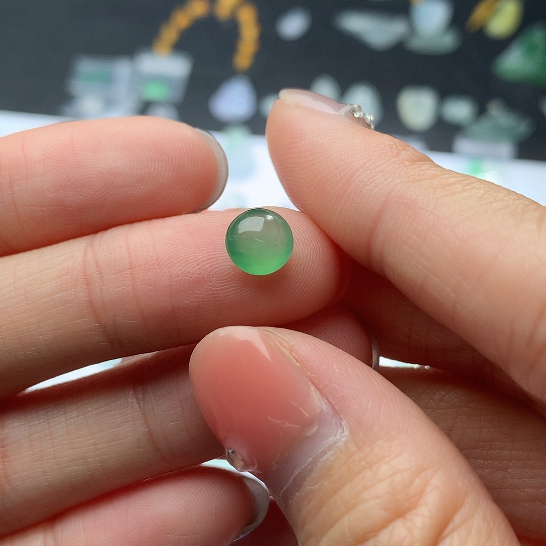 翡翠裸石翡翠冰绿蛋面翡翠翡翠