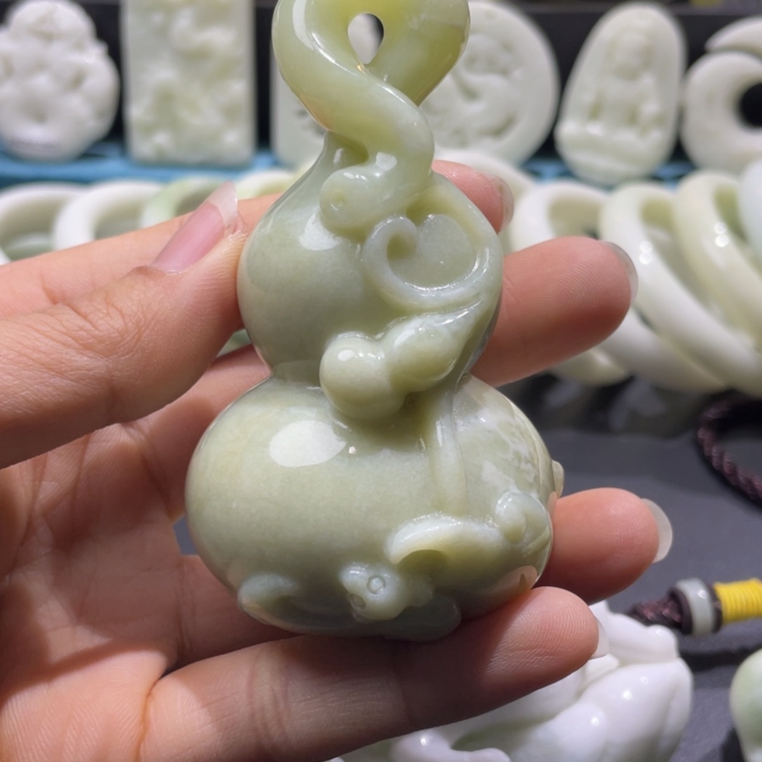 蓝田玉（蛇纹石化大理石玉）把件未镶嵌三***匠