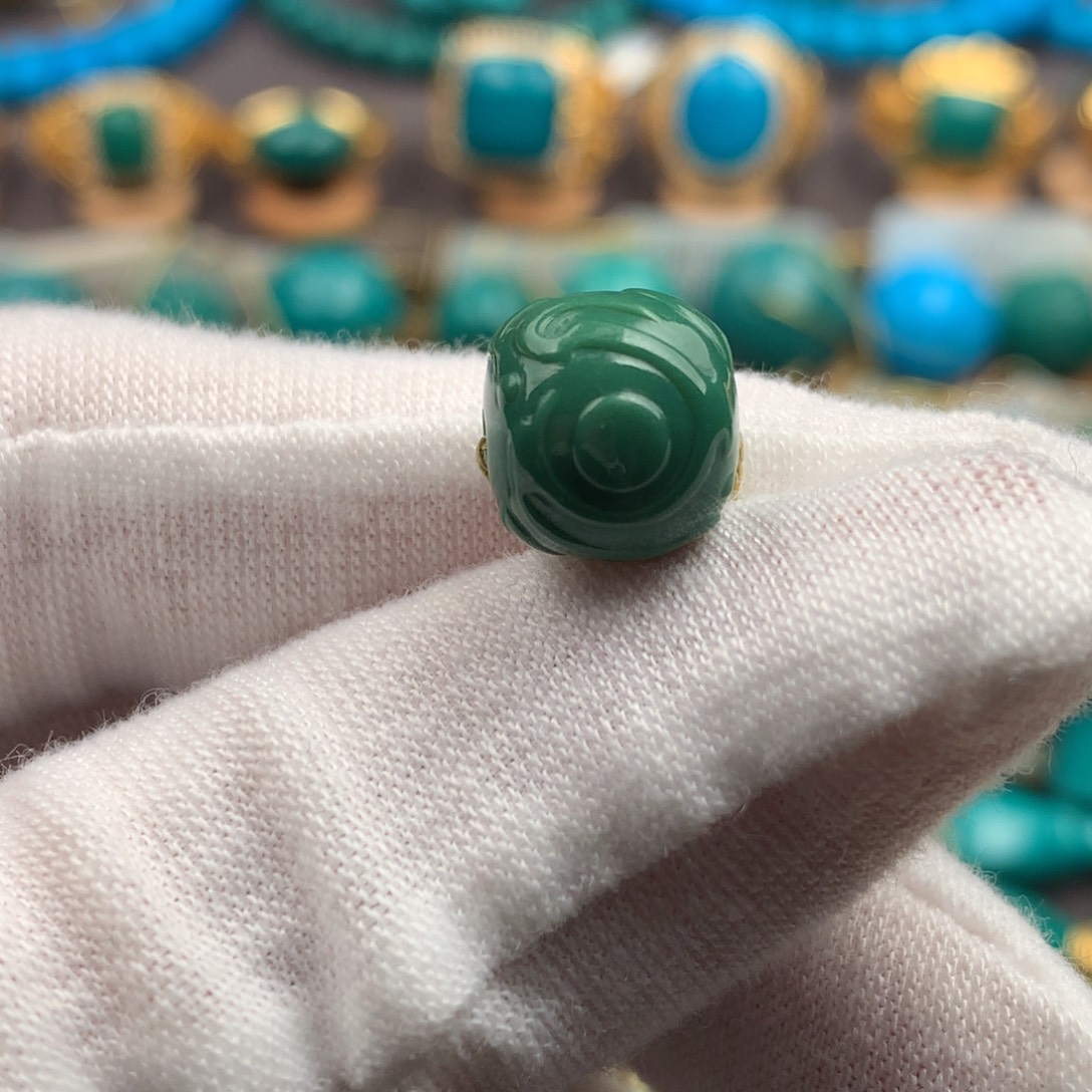 绿松石未镶嵌绿松石10*9mm