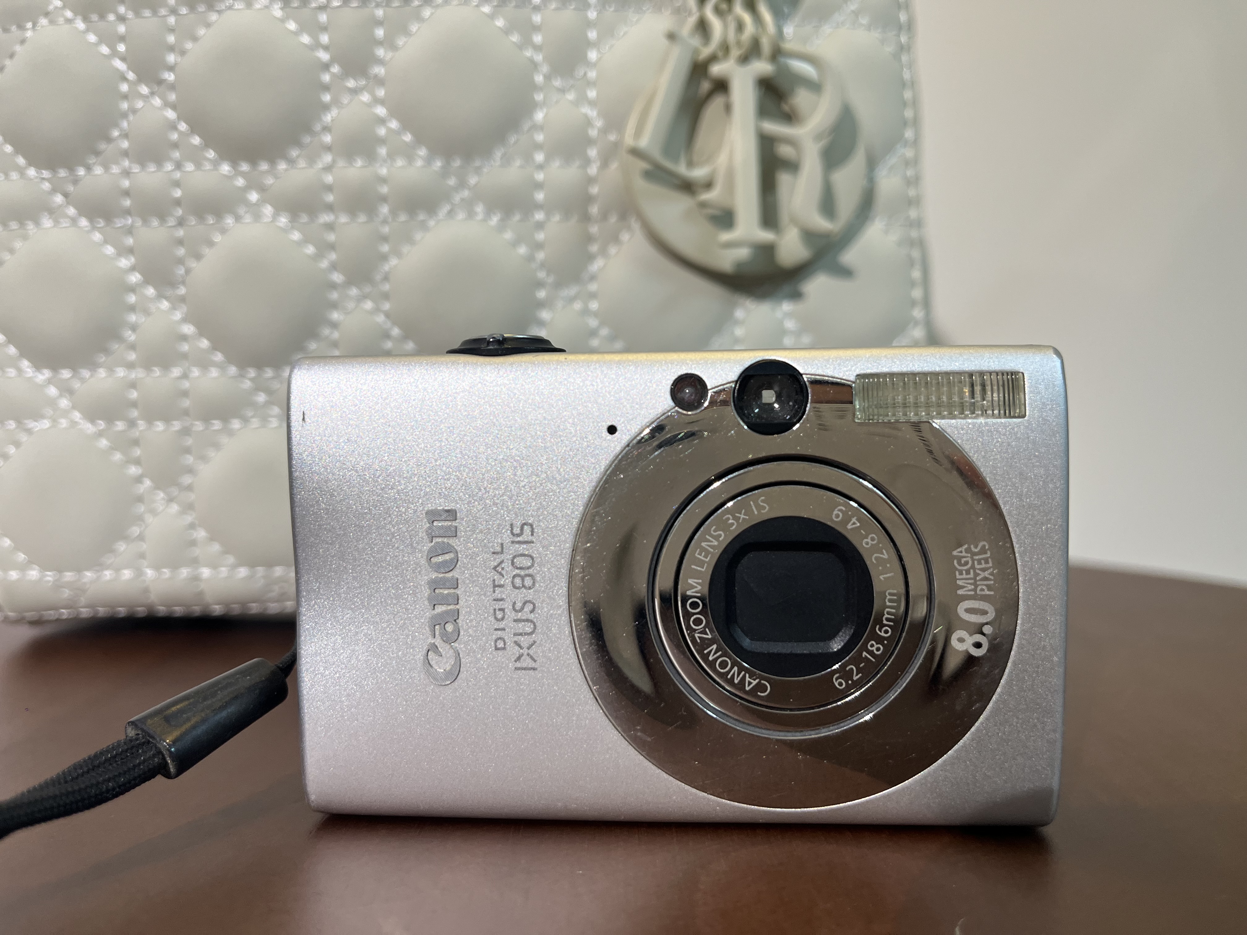 9新 Canon/佳能 27佳能IXUS 80is 800万像素 3倍光学变焦