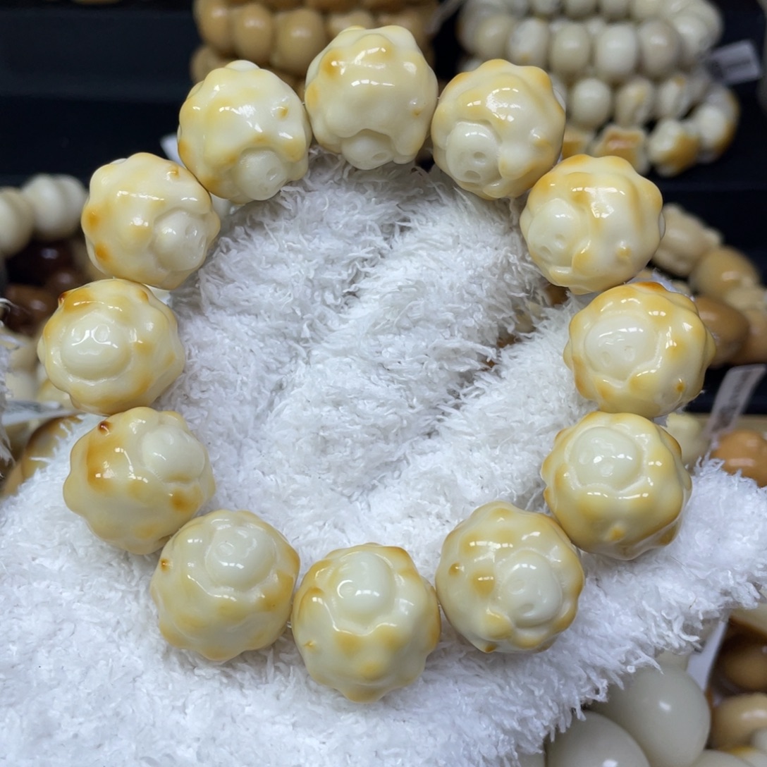 手串菩提根/象牙果11.8.18小羊