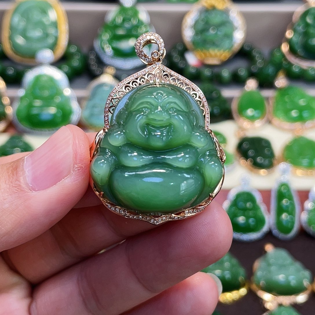 和田玉（碧玉）颈饰18K金镶嵌佛公30mm