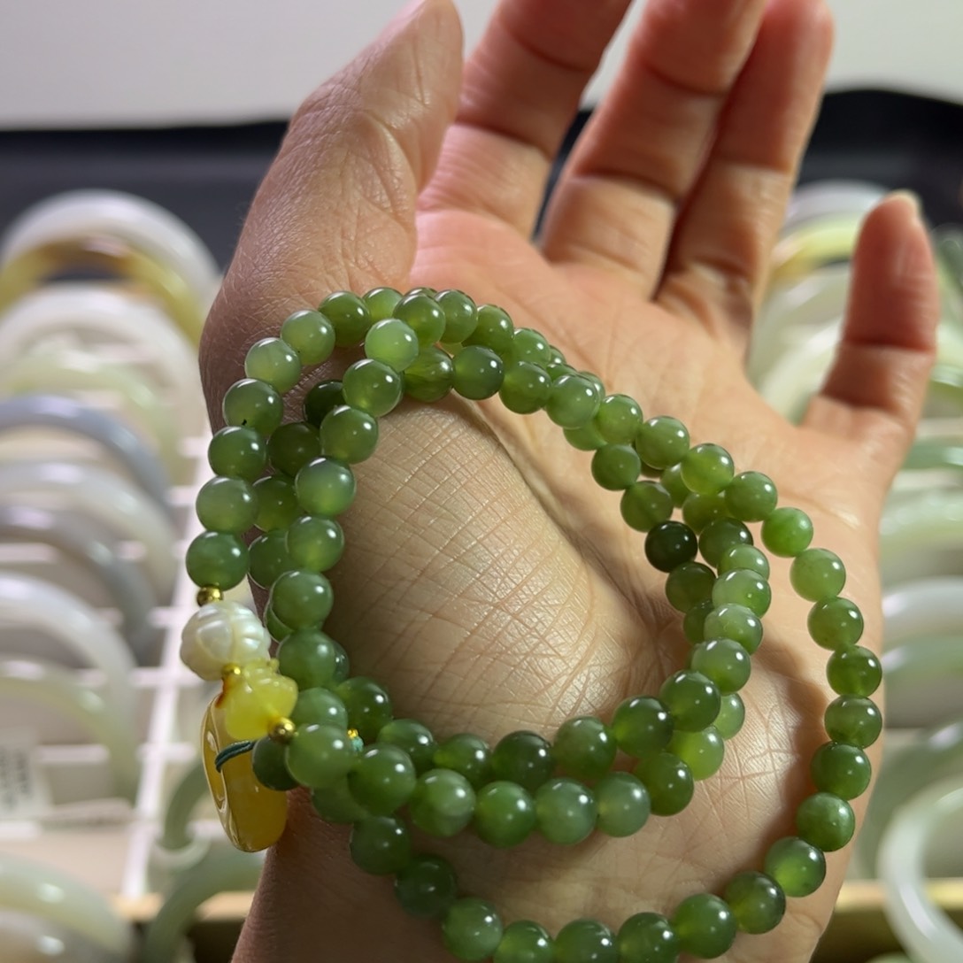 和田玉（碧玉）三圈手链未镶嵌