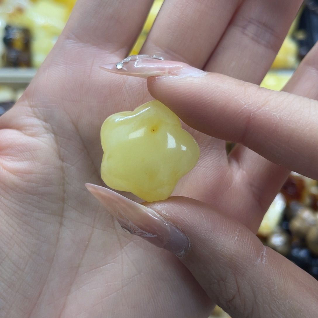 琥珀裸石未镶嵌3克星星