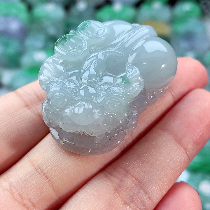 颈饰未镶嵌翡翠浅*?翡翠