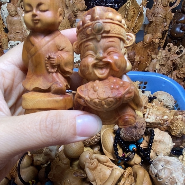 山***业柏木（崖柏）手把件