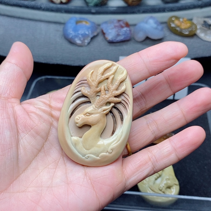 【闪购商品】定制石英质玉吊坠未镶嵌