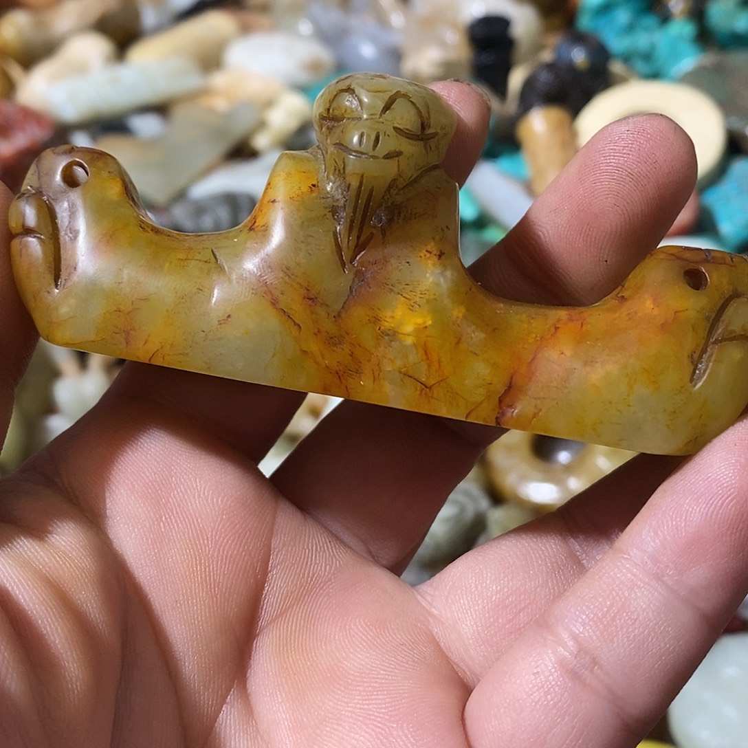 和田玉（糖玉）未镶嵌挂件