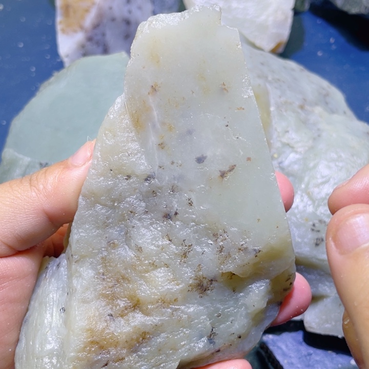 和田玉未镶嵌珠宝半成品