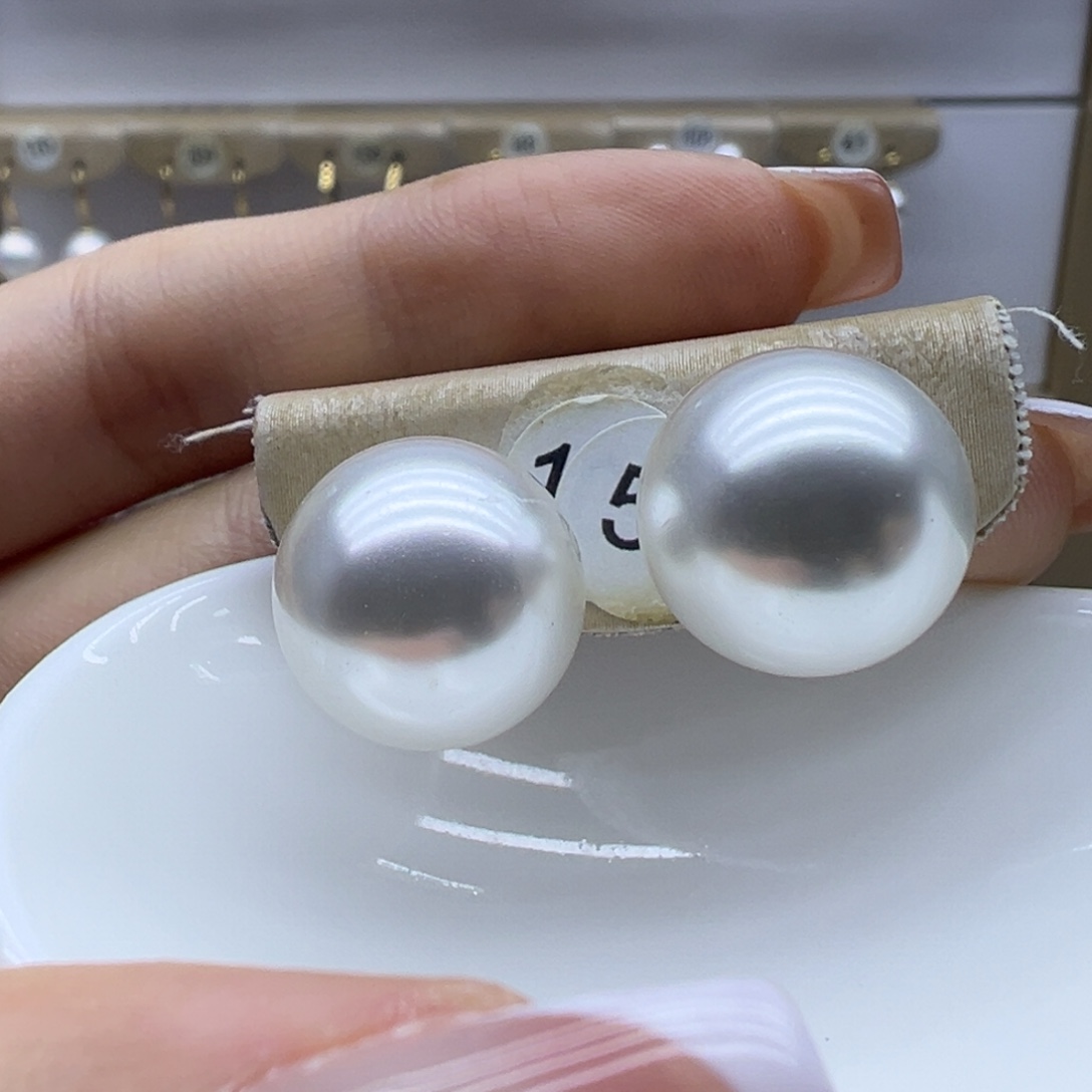 18K金镶嵌耳饰淡水珍珠