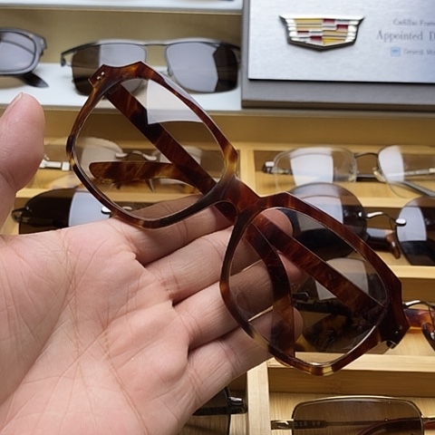 眼镜未镶嵌水晶直播间相中的款式