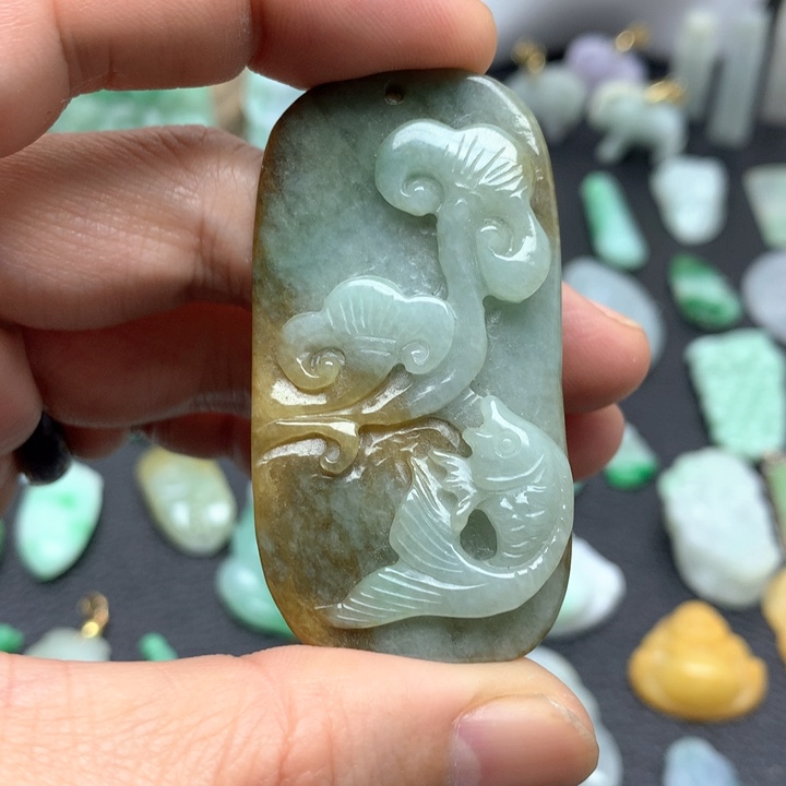 翡翠颈饰未镶嵌天然A货翡翠