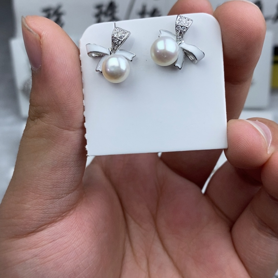 淡水珍珠耳饰未镶嵌