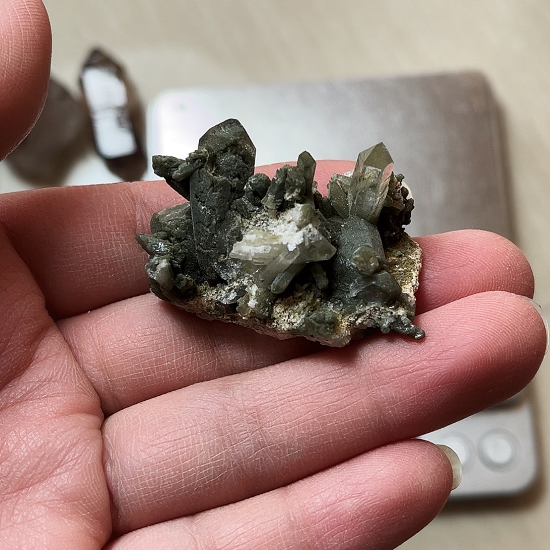 三***生水晶未镶嵌珠宝半成品