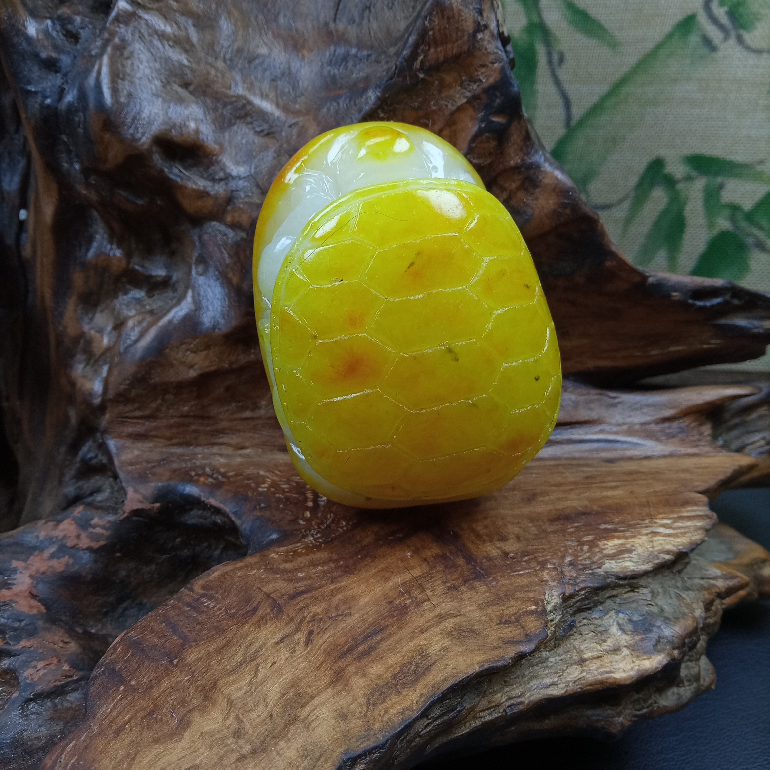 和田玉，218克，龙龟题材。荣归故里。