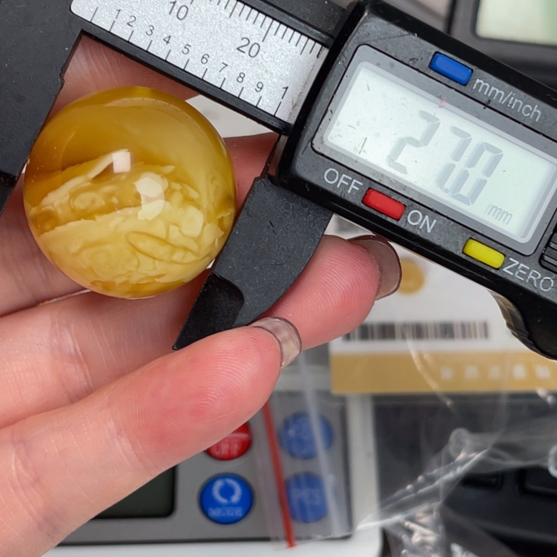 未镶嵌蜜蜡裸石818