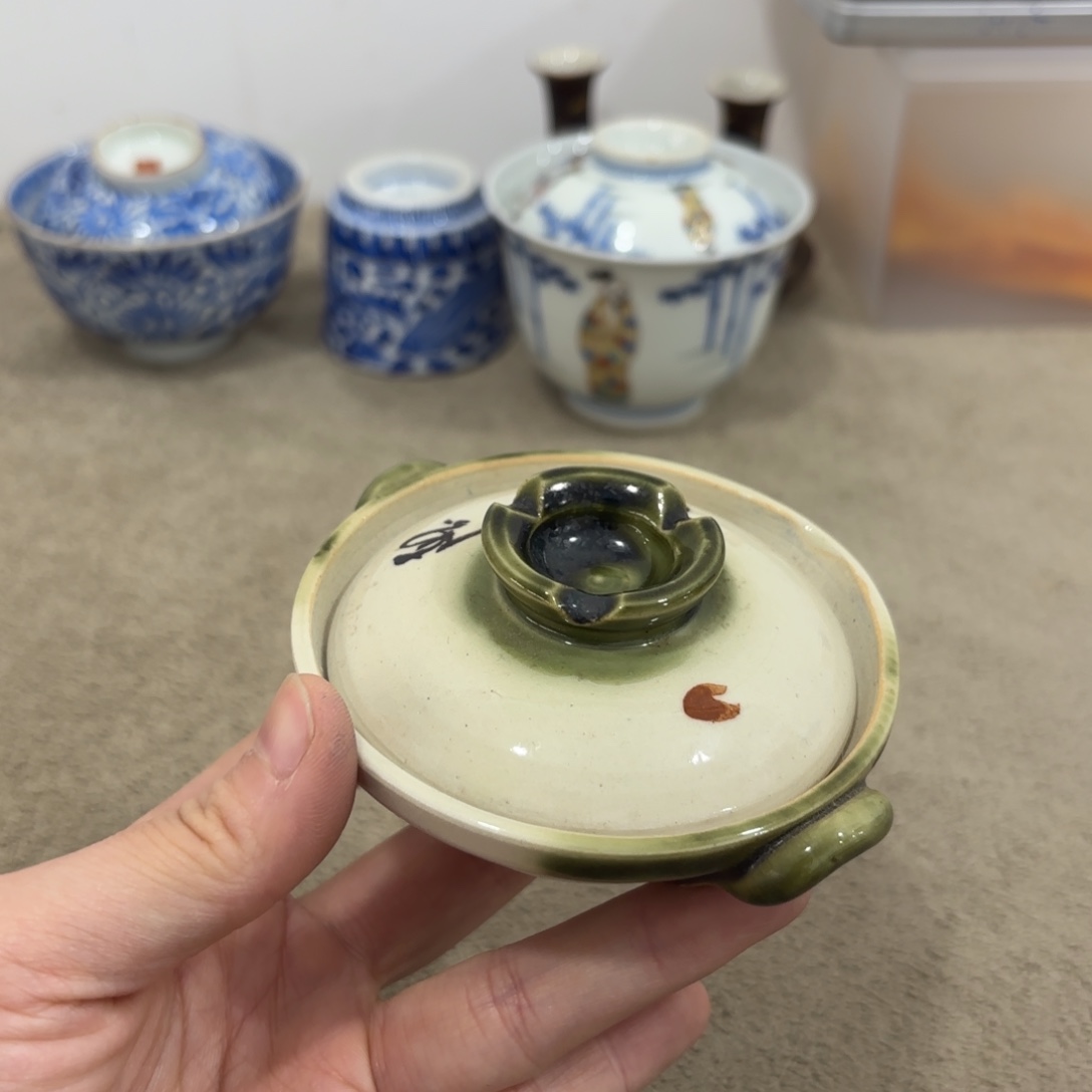 瓷片非常好看漂亮的物品 