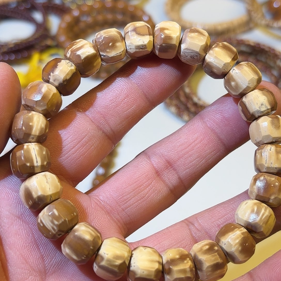 紫金鼠吊坠菩提子实心鼠瑕疵款