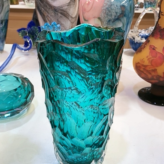 琉璃花瓶高28厘米口径12厘米