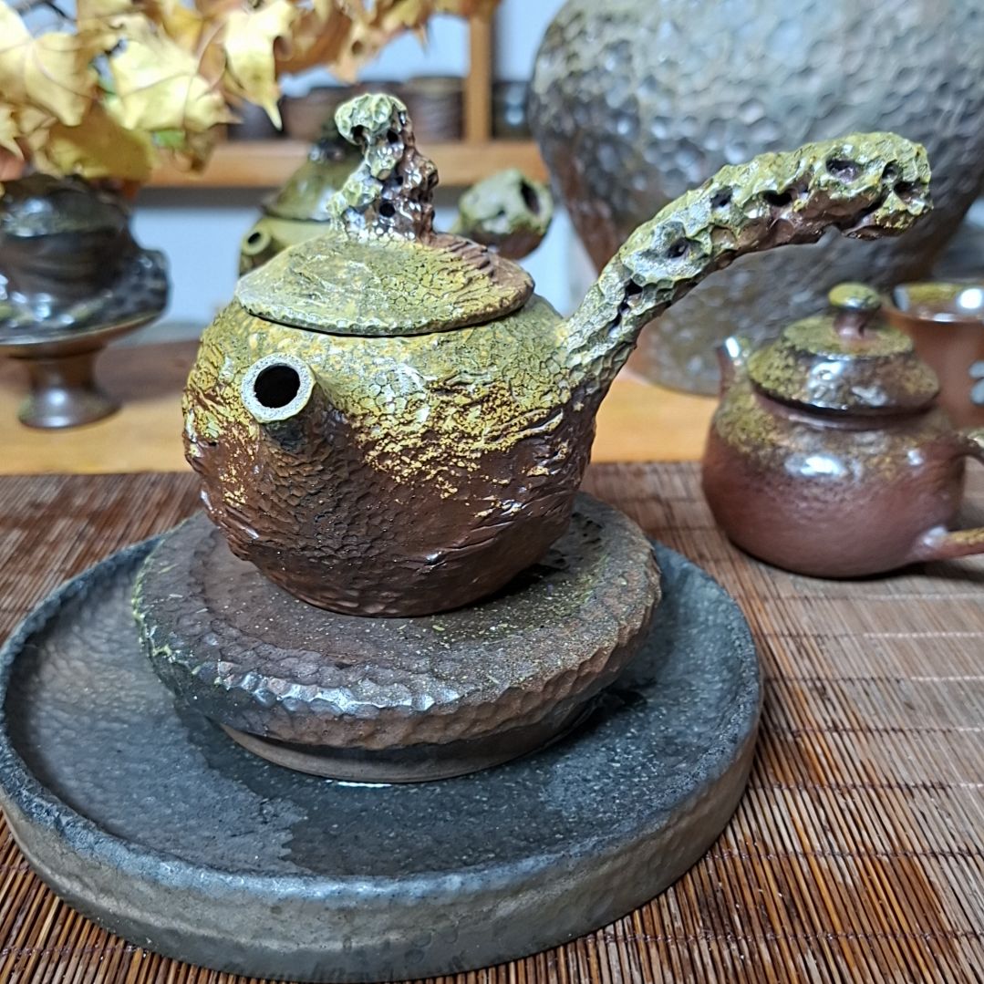 落***鲸坭兴陶纯柴烧锤纹侧把180c
