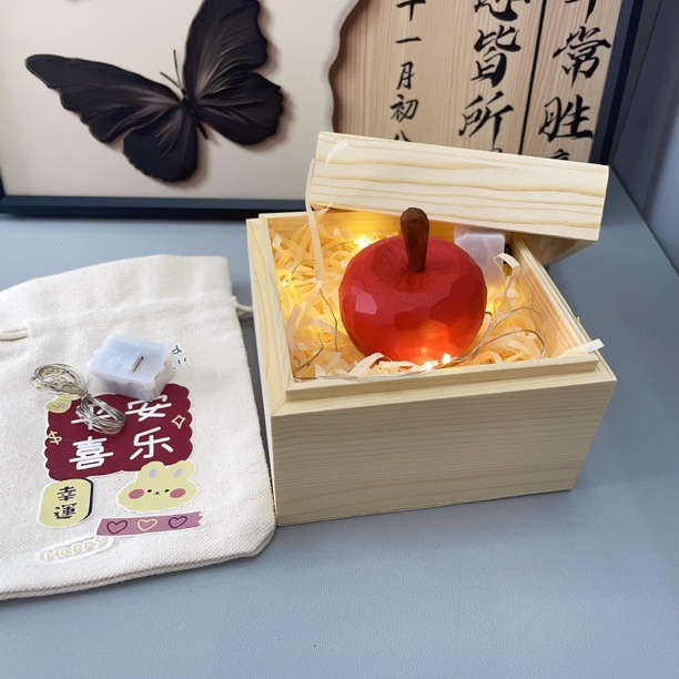 手工木雕创意苹果摆件圣诞节平安夜礼物办公桌面装饰