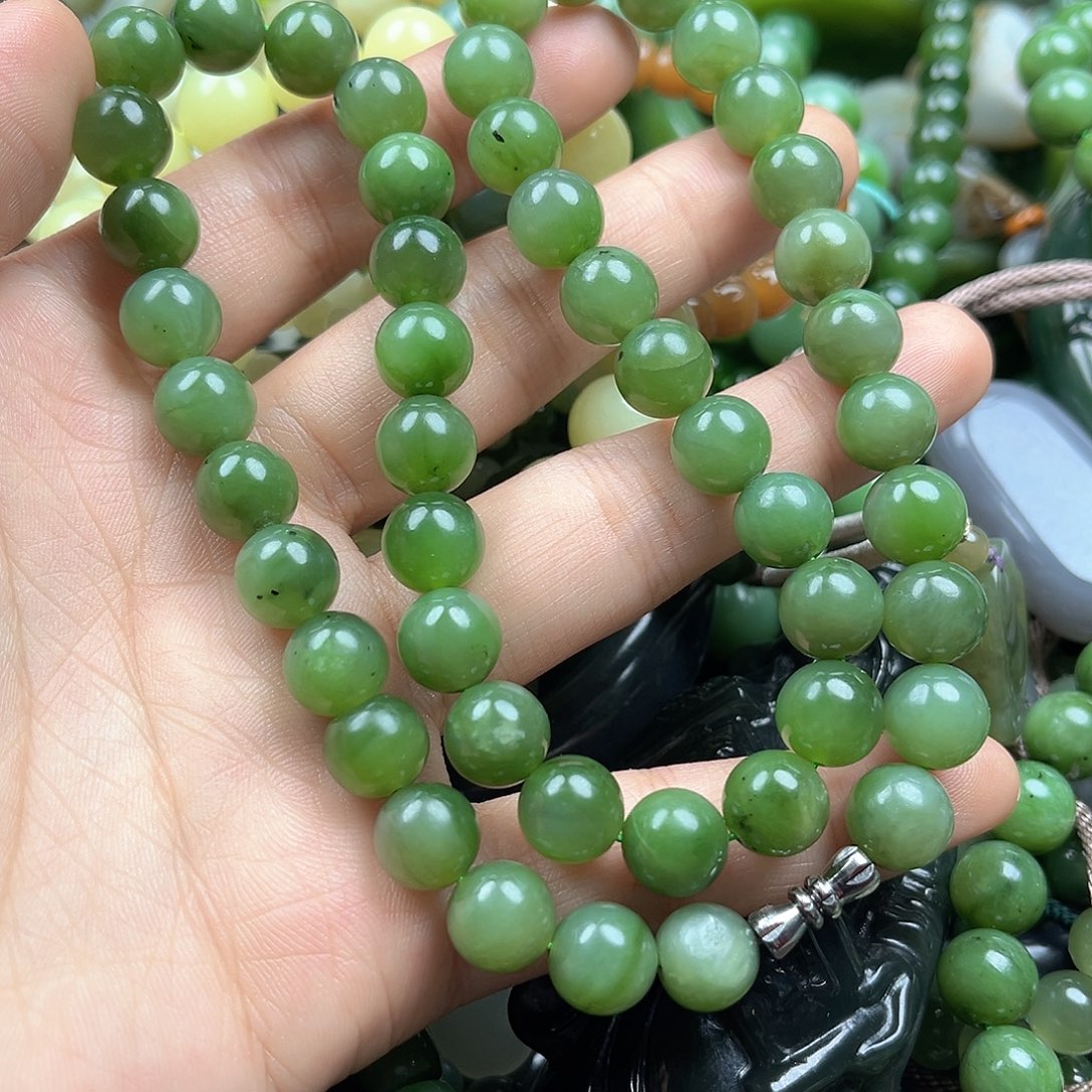 和田玉（碧玉）未镶嵌颈饰