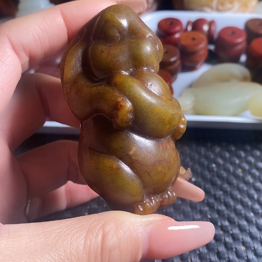 岫玉未镶嵌珠宝奇石