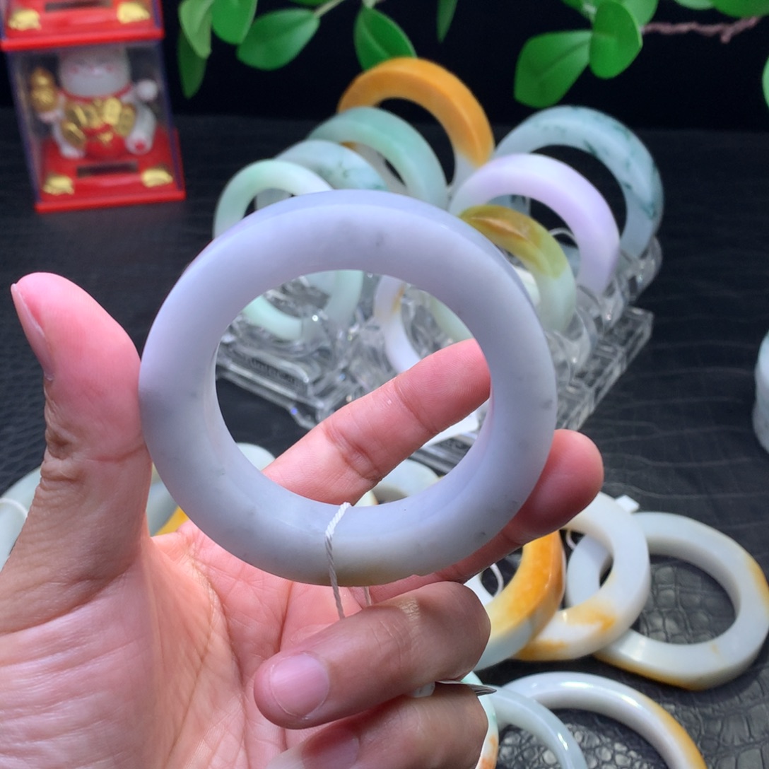 定制翡翠未镶嵌手镯