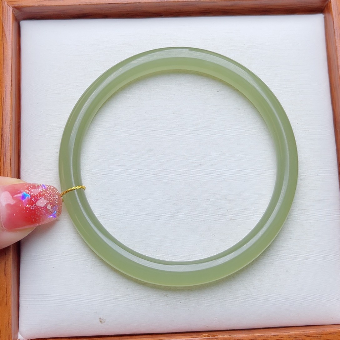 和田玉手镯未镶嵌53.6