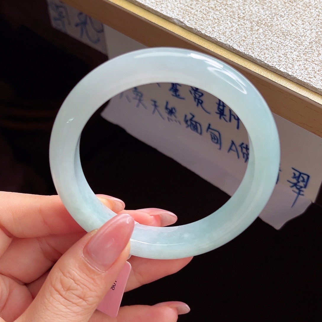 翡翠未镶嵌手镯手镯