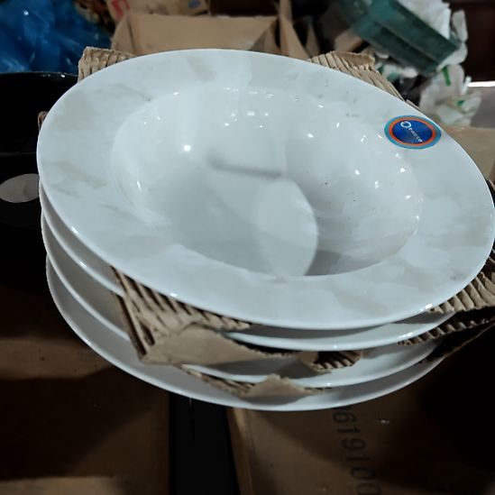 绿泥盘子碗茶壶啥都有