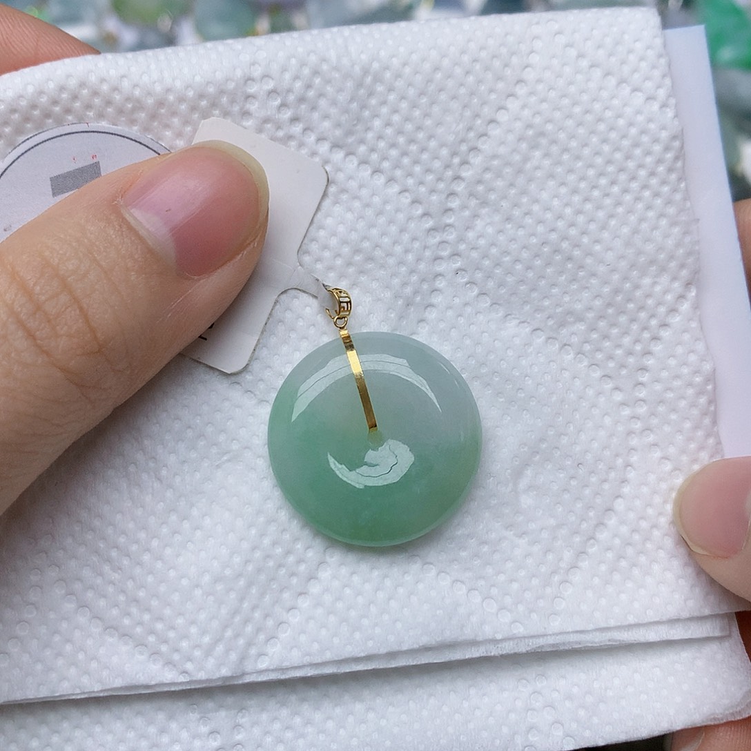 翡翠18K金镶嵌颈饰天然A货翡翠