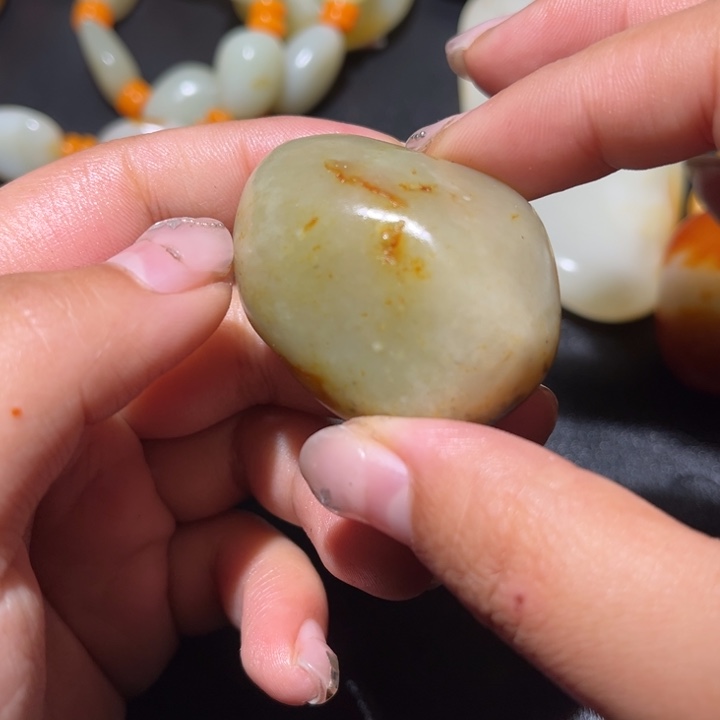 和田玉未镶嵌珠宝奇石