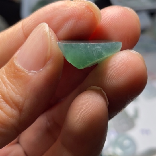 翡翠散珠翡翠料子做蛋面