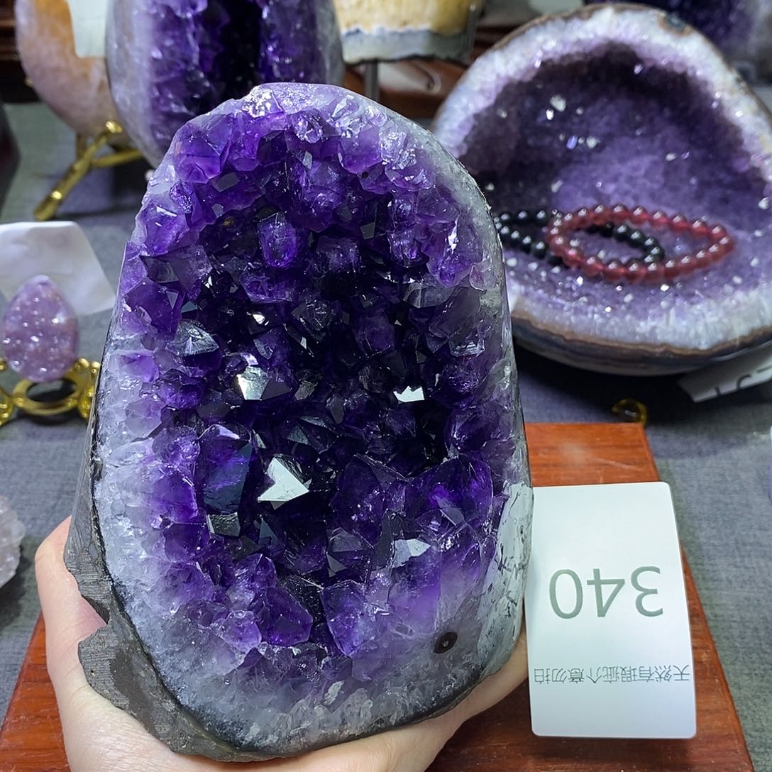 珠宝半成品未镶嵌紫晶