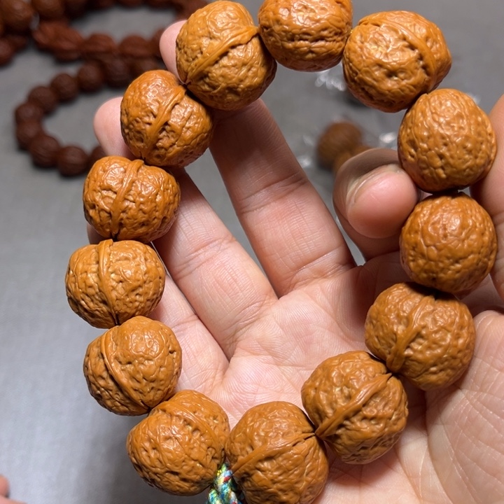 文玩核桃把件云铁8629